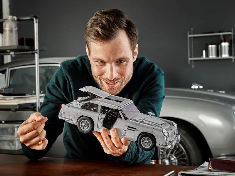 James Bond Aston Martin DB5