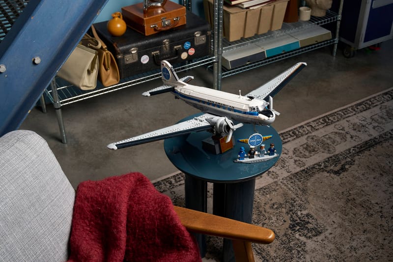 Douglas DC-3 PAN AM Airliner