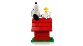 Peanuts: Snoopy's Doghouse
