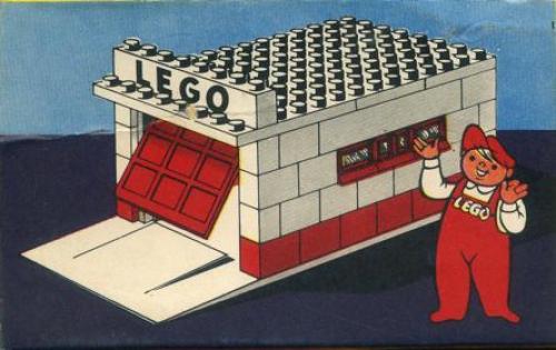 Garage with Automatic Door (White base and door frame)