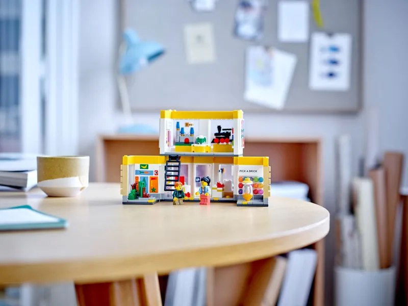 Lego Brand Store