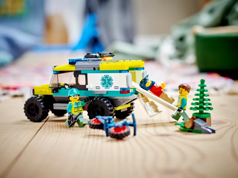 4x4 Off-Road Ambulance Rescue