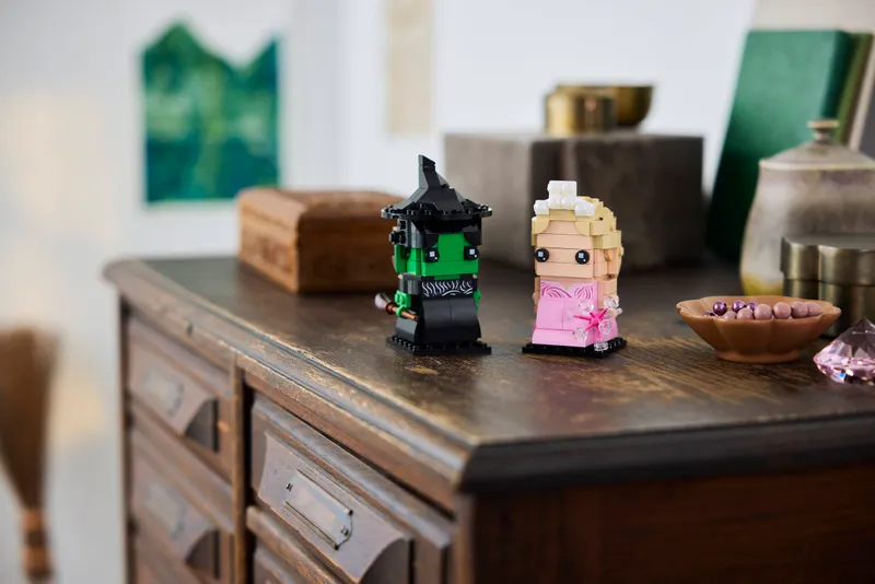 Elphaba &amp; Glinda Figures