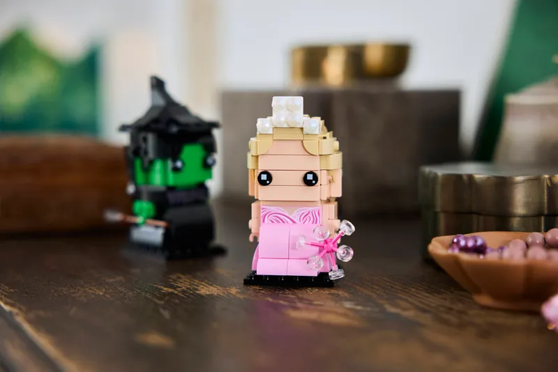 Elphaba &amp; Glinda Figures