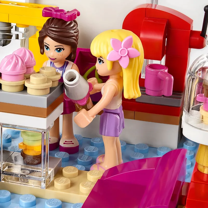 Heartlake Cupcake Cafe