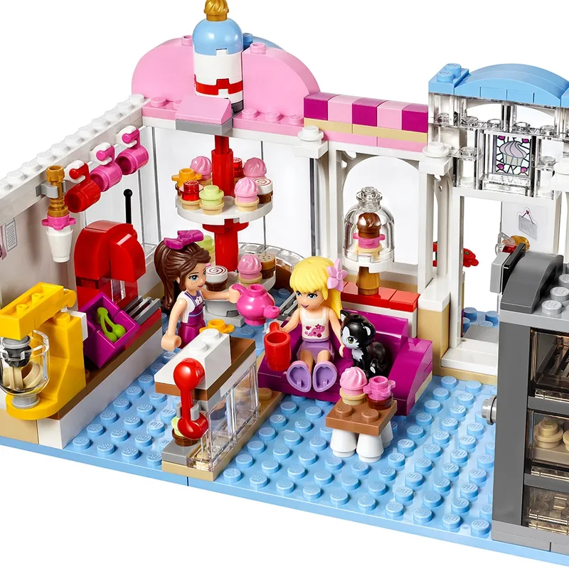 Heartlake Cupcake Cafe