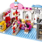 Heartlake Cupcake Cafe
