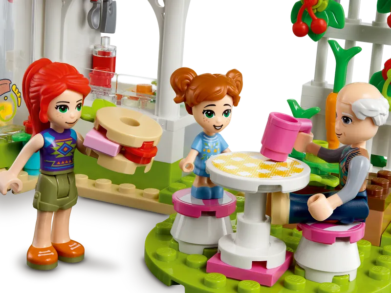 Heartlake City Organic Café