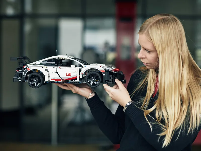 Porsche 911 RSR