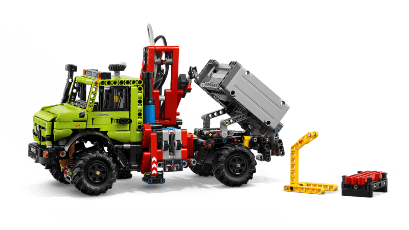 Mercedes-Benz Unimog U 5023 with Crane