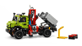Mercedes-Benz Unimog U 5023 with Crane