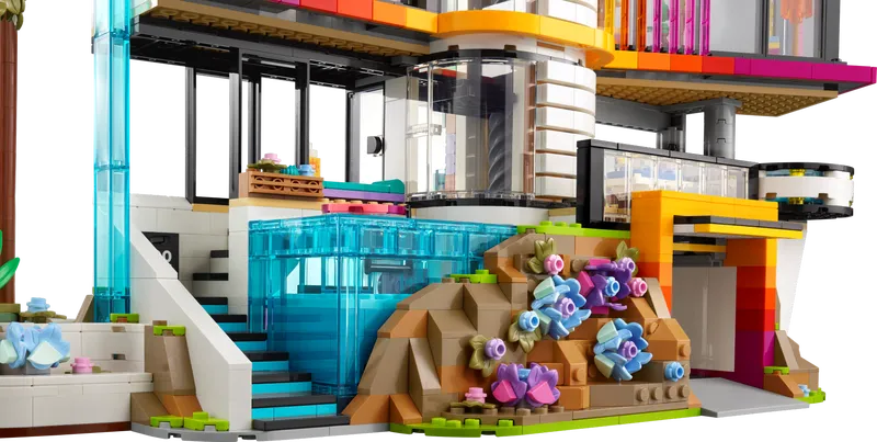 Andrea's Modern Mansion