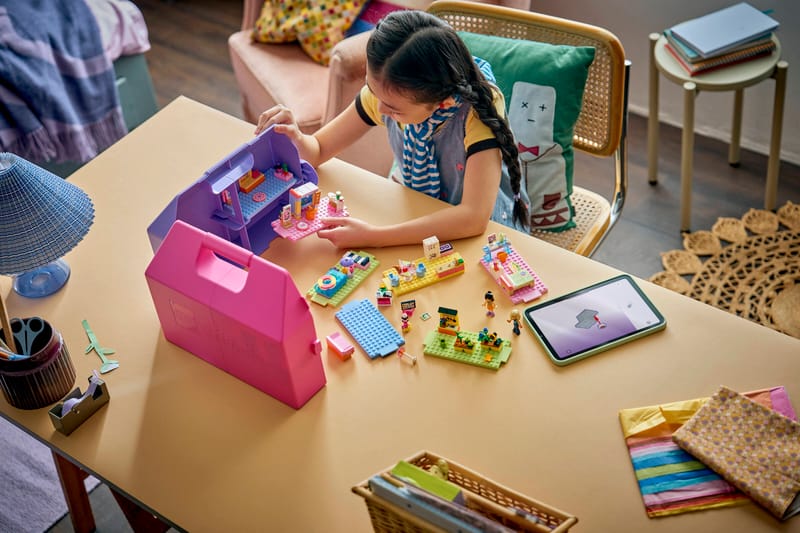 Creative Dollhouse Suitcase