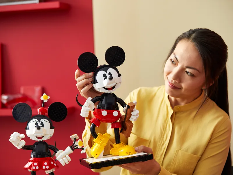 Mickey Mouse &amp; Minnie Mouse