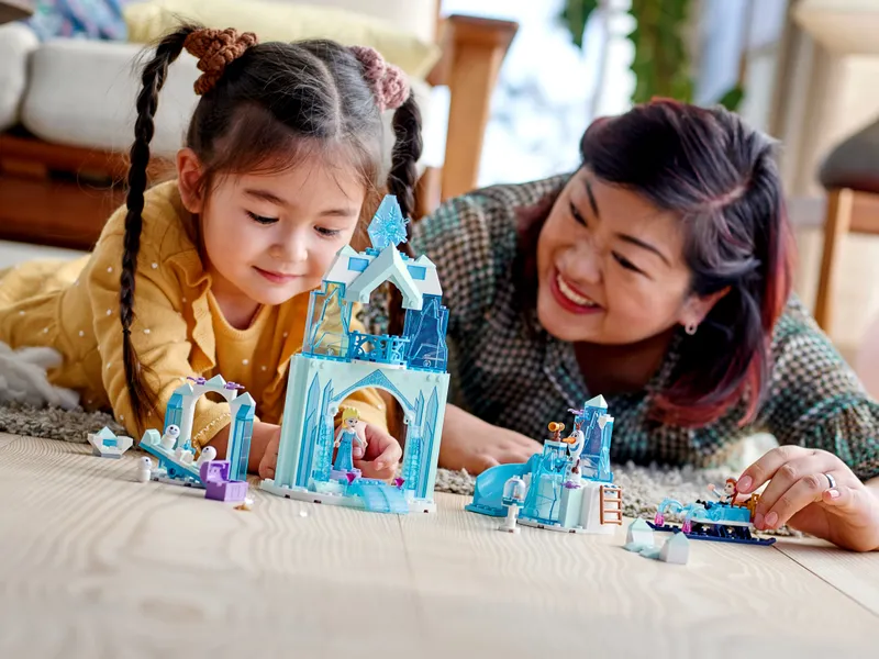Anna and Elsa's Frozen Wonderland