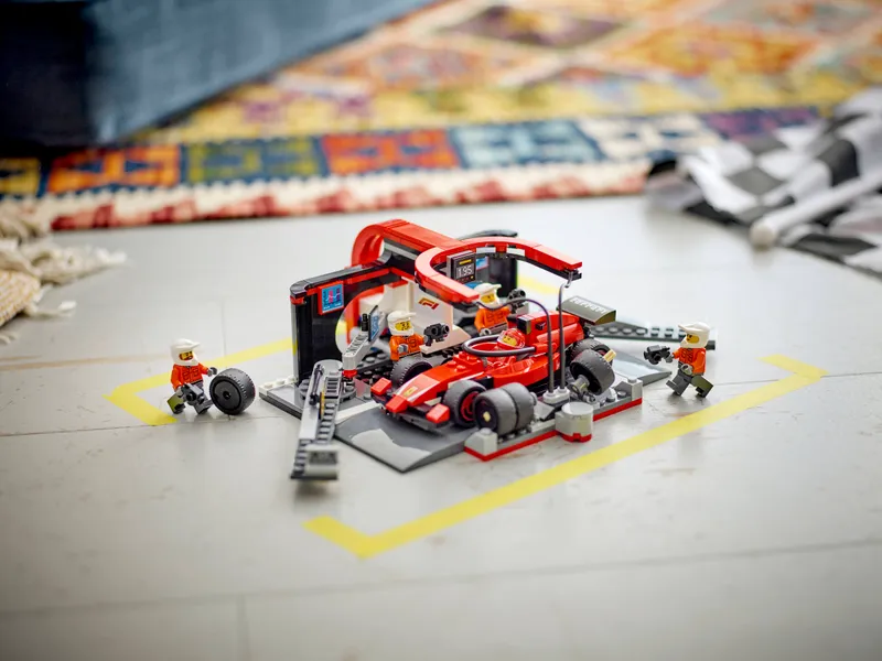 F1 Pit Stop &amp; Pit Crew with Ferrari Car