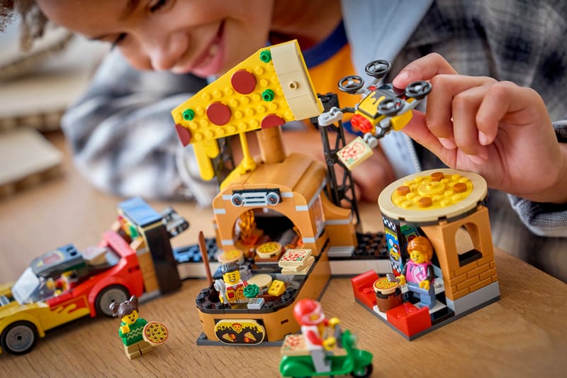 Pizza Delivery Experience with Vehicles