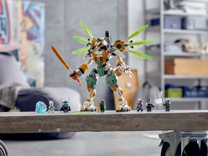 Lloyd's Titan Mech