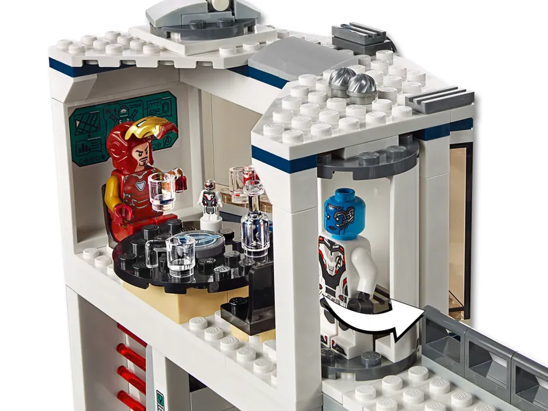 Avengers Compound Battle