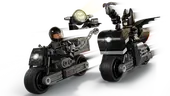 Batman &amp; Selina Kyle Motorcycle Pursuit