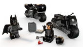 Batman &amp; Selina Kyle Motorcycle Pursuit