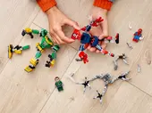 Spider-Man &amp; Doctor Octopus Mech Battle