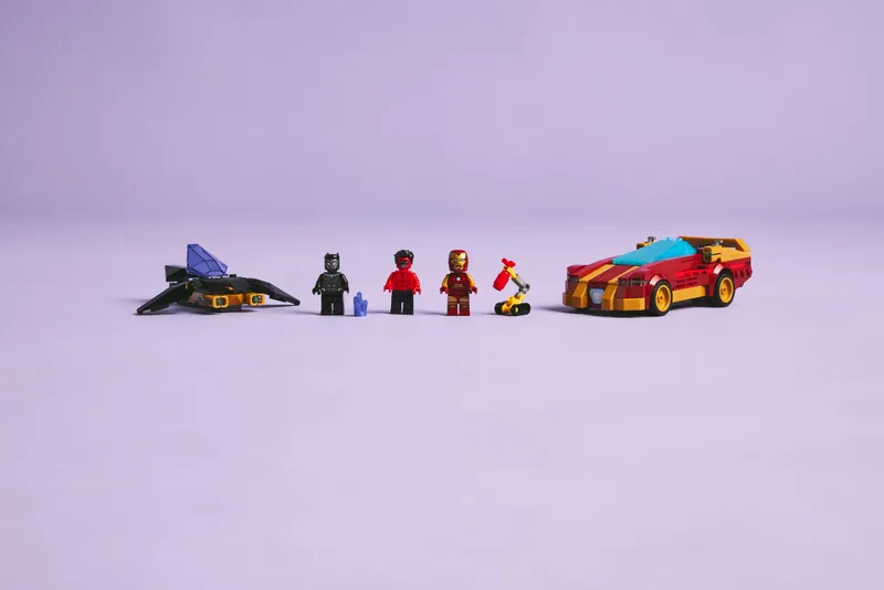 Iron Man Car &amp; Black Panther vs. Red Hulk