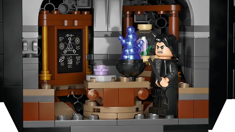 Cauldron: Secret Potions Classroom