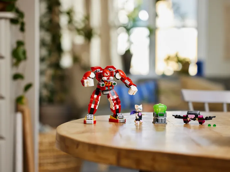 Knuckles' Guardian Mech