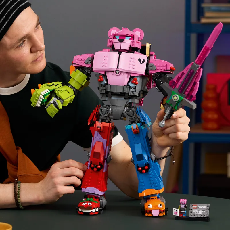 Mecha Team Leader