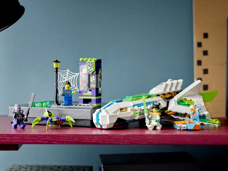 White Dragon Horse Jet